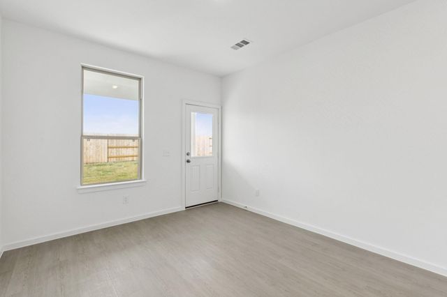1017 S Oakhurst Drive, Dayton, TX 77535