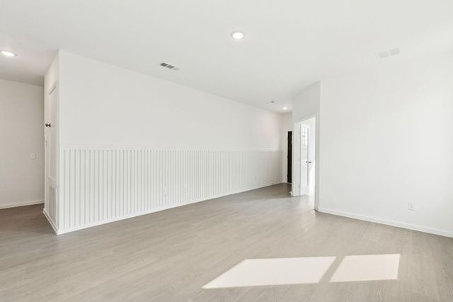 1017 S Oakhurst Drive, Dayton, TX 77535