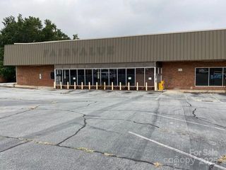 128 Fairway Shopping Center Center, Hudson, NC 28638