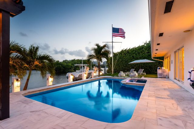 5 Inlet Cay Drive, Ocean Ridge, FL 33435