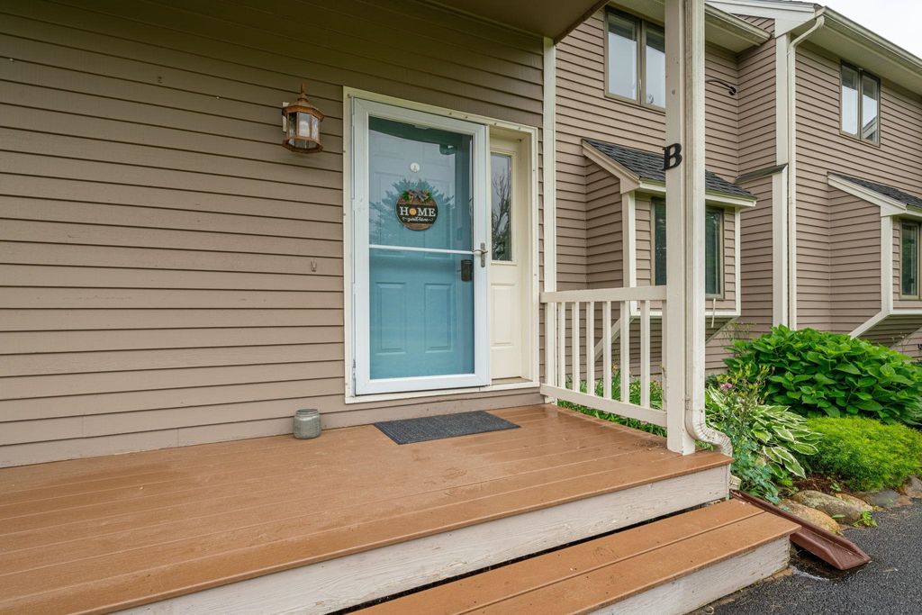 1102 Montalona Road B, Dunbarton, NH 03046