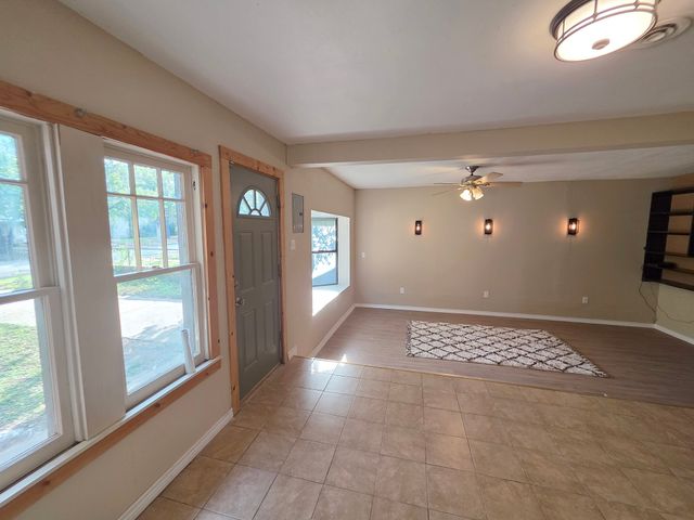 901 4th Avenue, Mineral Wells, TX 76067