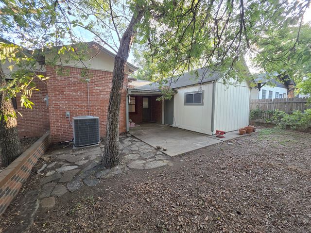 901 4th Avenue, Mineral Wells, TX 76067