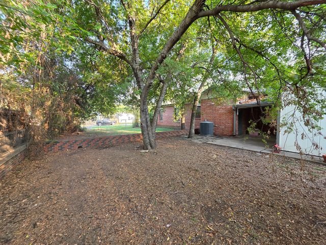901 4th Avenue, Mineral Wells, TX 76067