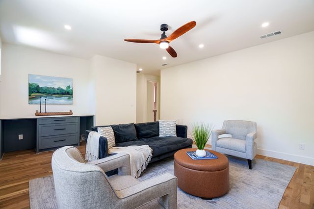 5836 Kenwood Avenue, Dallas, TX 75206