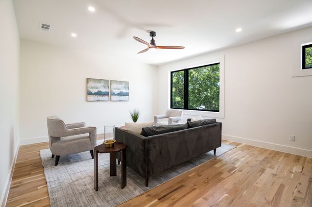 5836 Kenwood Avenue, Dallas, TX 75206