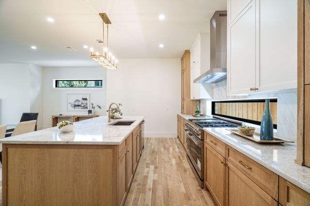 5836 Kenwood Avenue, Dallas, TX 75206