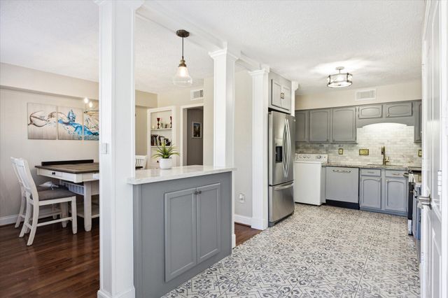 503 N Post Oak Lane 503, Houston, TX 77024