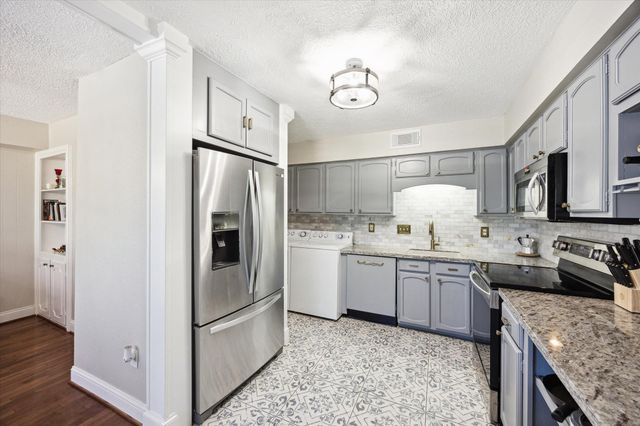 503 N Post Oak Lane 503, Houston, TX 77024