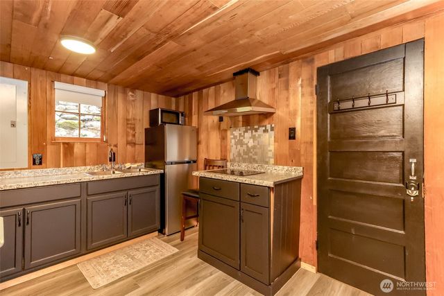 32113 Whitman Lake Drive E, Graham, WA 98338