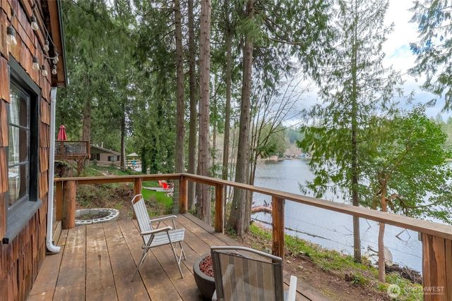 32113 Whitman Lake Drive E, Graham, WA 98338