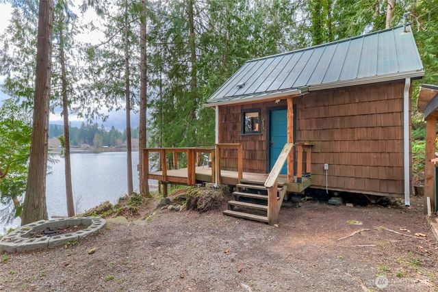 32113 Whitman Lake Drive E, Graham, WA 98338