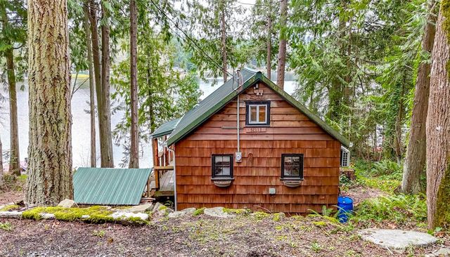 32113 Whitman Lake Drive E, Graham, WA 98338