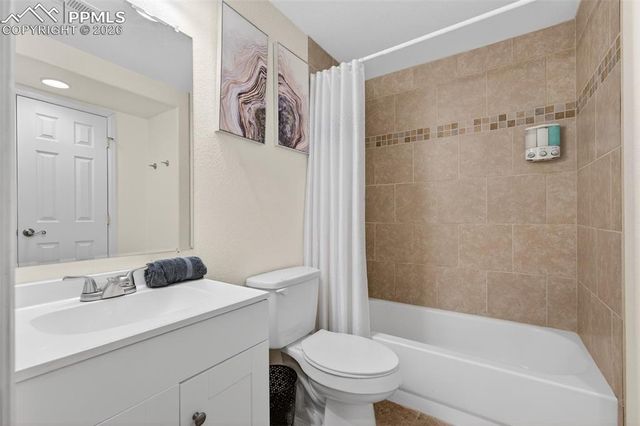 5236 Stone Fence Drive, Colorado Springs, CO 80922