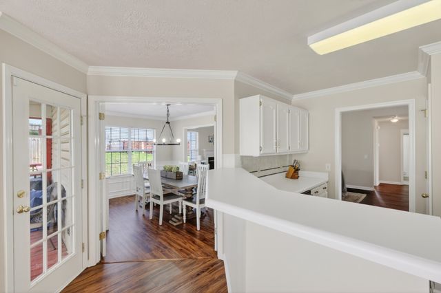 136 Holt Hills Rd, Nashville, TN 37211