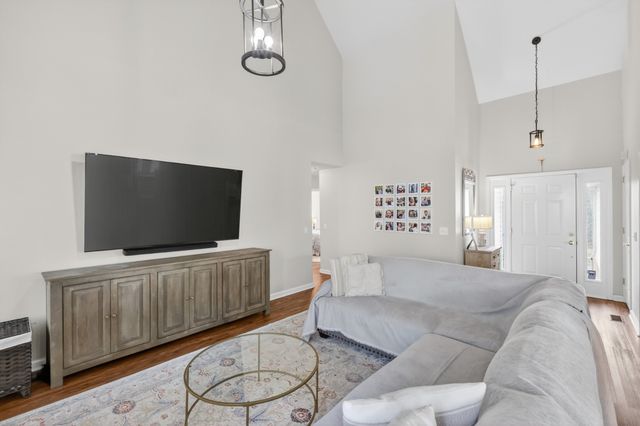 136 Holt Hills Rd, Nashville, TN 37211