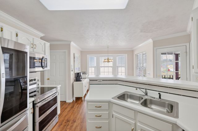 136 Holt Hills Rd, Nashville, TN 37211