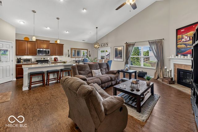 1242 Northcraft Court, Franklin, IN 46131