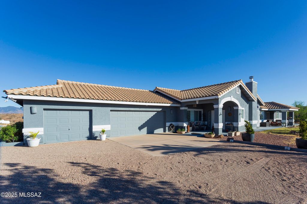 21 Kachina, Rio Rico, AZ 85648