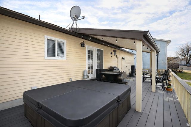 10564 S WEEPING WILLOW DR, Sandy, UT 84070