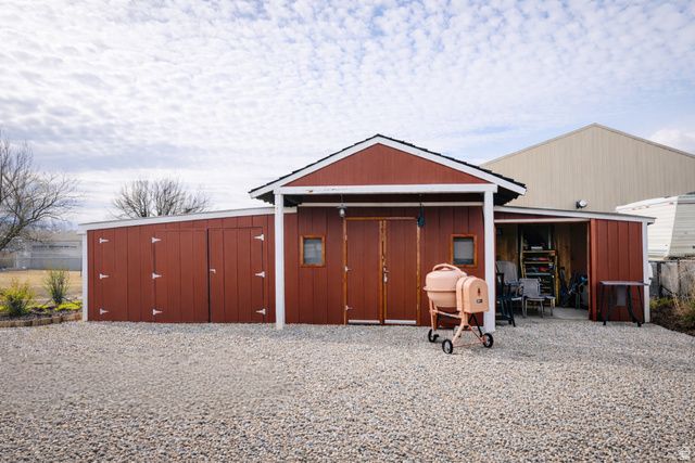 10564 S WEEPING WILLOW DR, Sandy, UT 84070