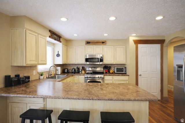 10564 S WEEPING WILLOW DR, Sandy, UT 84070