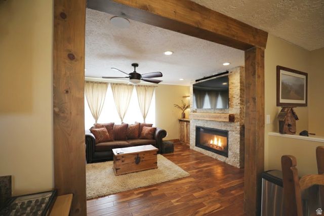 10564 S WEEPING WILLOW DR, Sandy, UT 84070