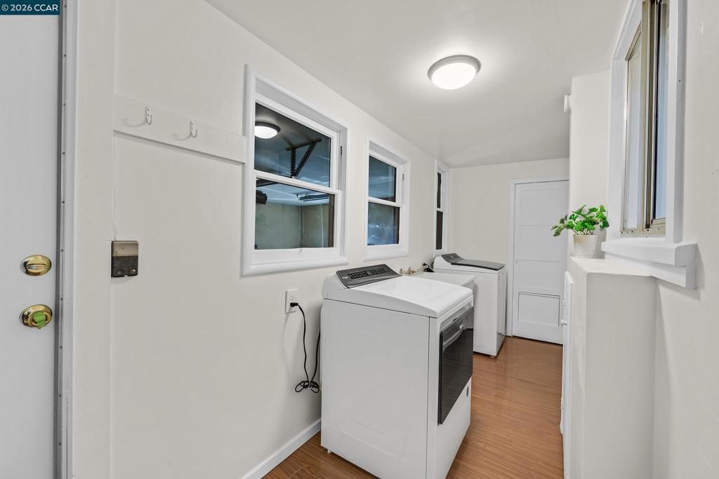 Image 17 of property listing at 22820 22820 5th St, Hayward, CA 94541