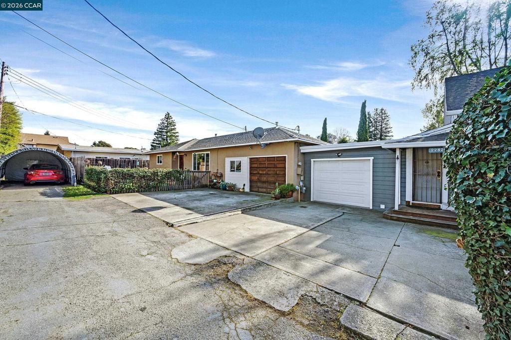 Image 20 of property listing at 22820 22820 5th St, Hayward, CA 94541