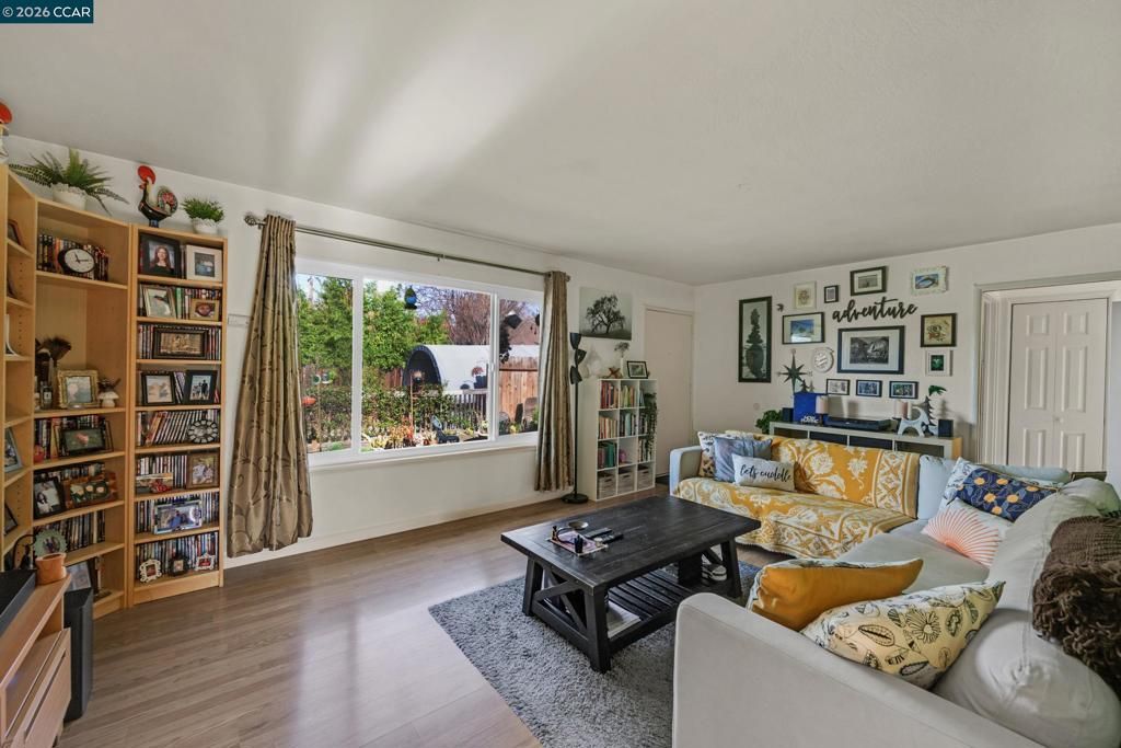 Image 25 of property listing at 22820 22820 5th St, Hayward, CA 94541