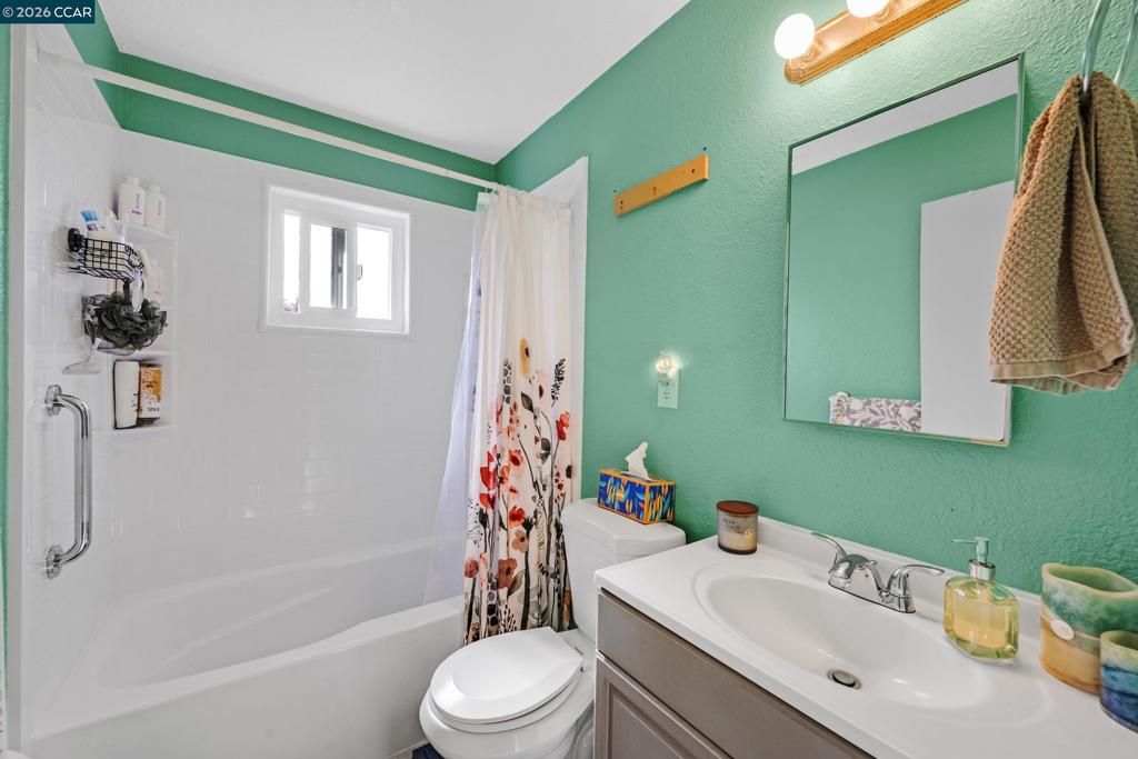 Image 27 of property listing at 22820 22820 5th St, Hayward, CA 94541