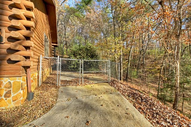 200 Lookiba Lane, Ellijay, GA 30540