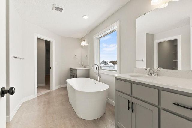 6255 134th Street N, Hugo, MN 55038