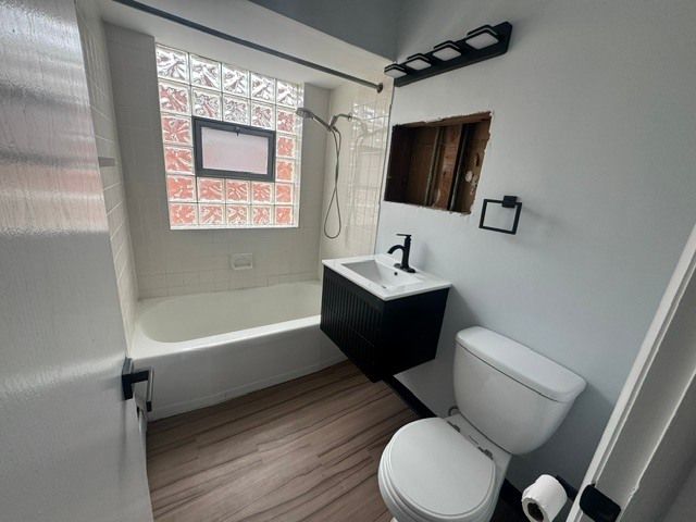 3537 Harlem Avenue 1MB, Berwyn, IL 60402