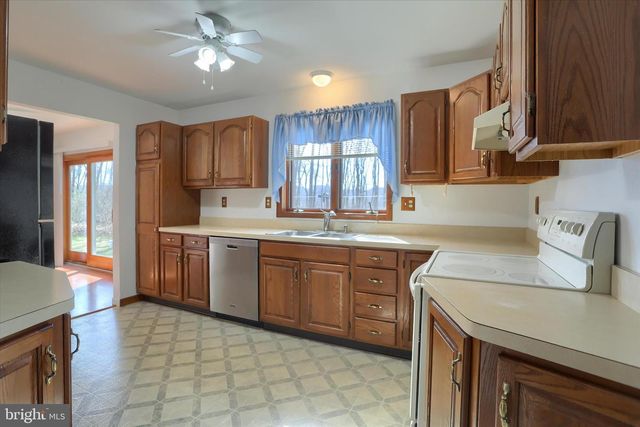 149 STONE MOUNTAIN RD, Schuylkill Haven, PA 17972