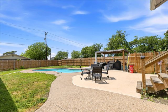 701 4th Street, Goldthwaite, TX 76844