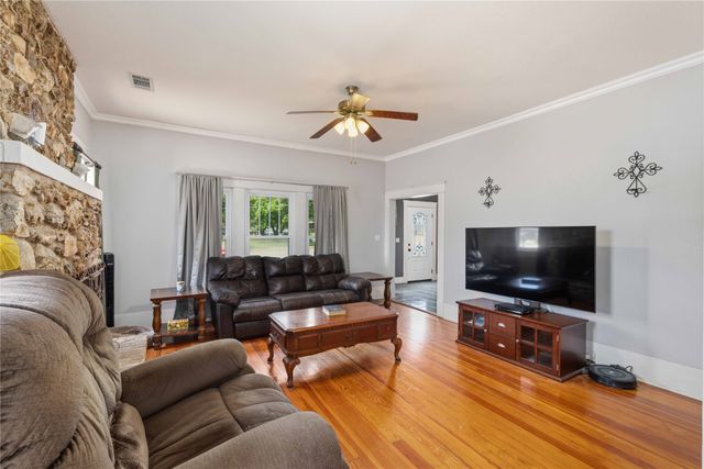 701 4th Street, Goldthwaite, TX 76844