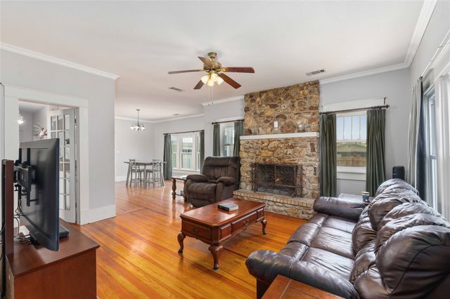 701 4th Street, Goldthwaite, TX 76844