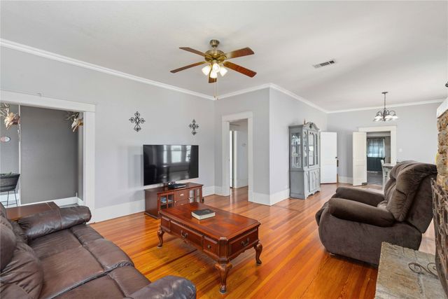 701 4th Street, Goldthwaite, TX 76844