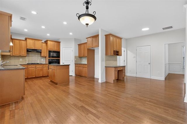 6121 Stillwater Trail, Flowery Branch, GA 30542