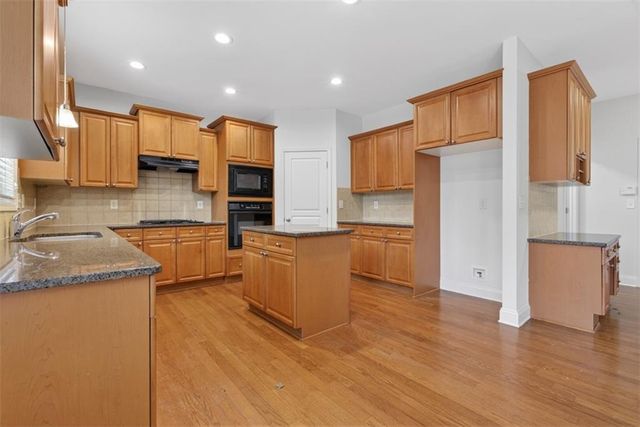 6121 Stillwater Trail, Flowery Branch, GA 30542