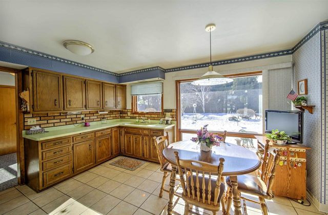 E9481 W BECKERT ROAD, New London, WI 54961