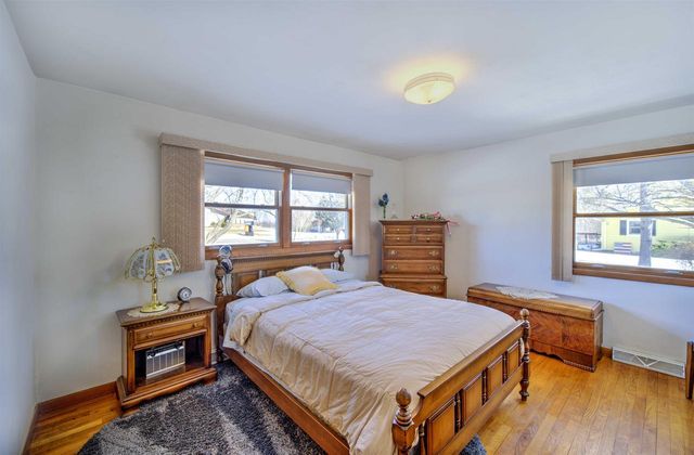 E9481 W BECKERT ROAD, New London, WI 54961