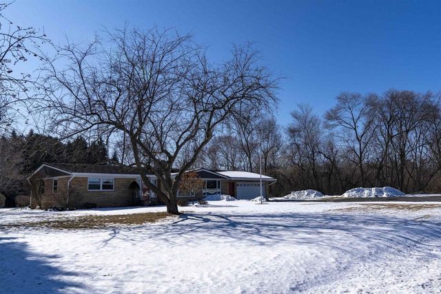 E9481 W BECKERT ROAD, New London, WI 54961