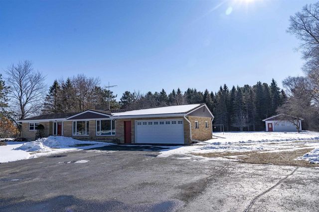 E9481 W BECKERT ROAD, New London, WI 54961