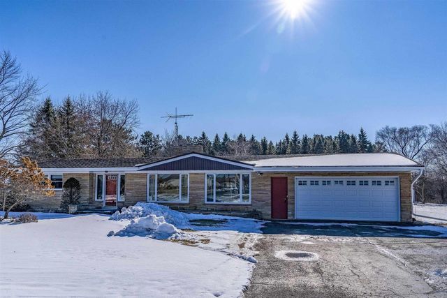 E9481 W BECKERT ROAD, New London, WI 54961