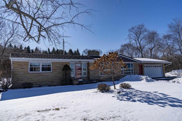 E9481 W BECKERT ROAD, New London, WI 54961