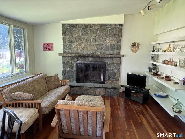 149 Old Sachems Head Road, Guilford, CT 06437