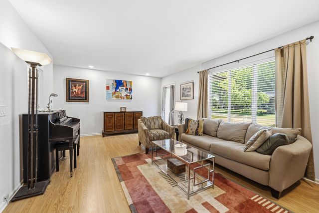 494 Amity Street, Douglas Vllg, MI 49406