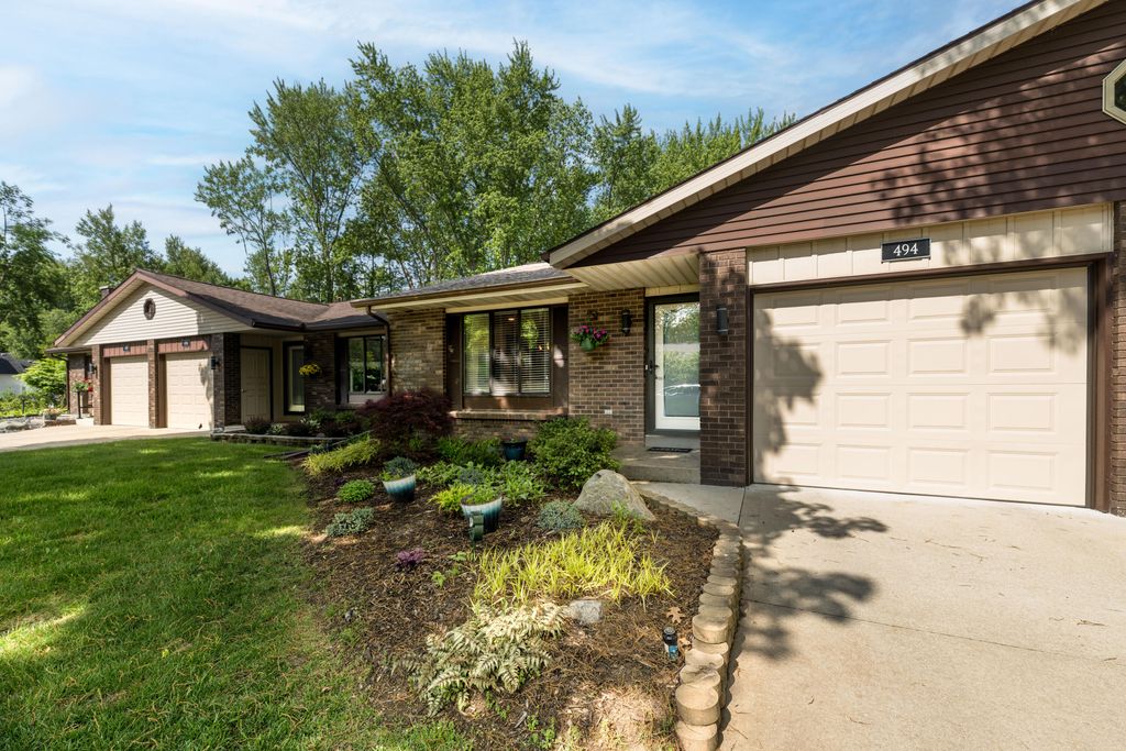494 Amity Street, Douglas Vllg, MI 49406